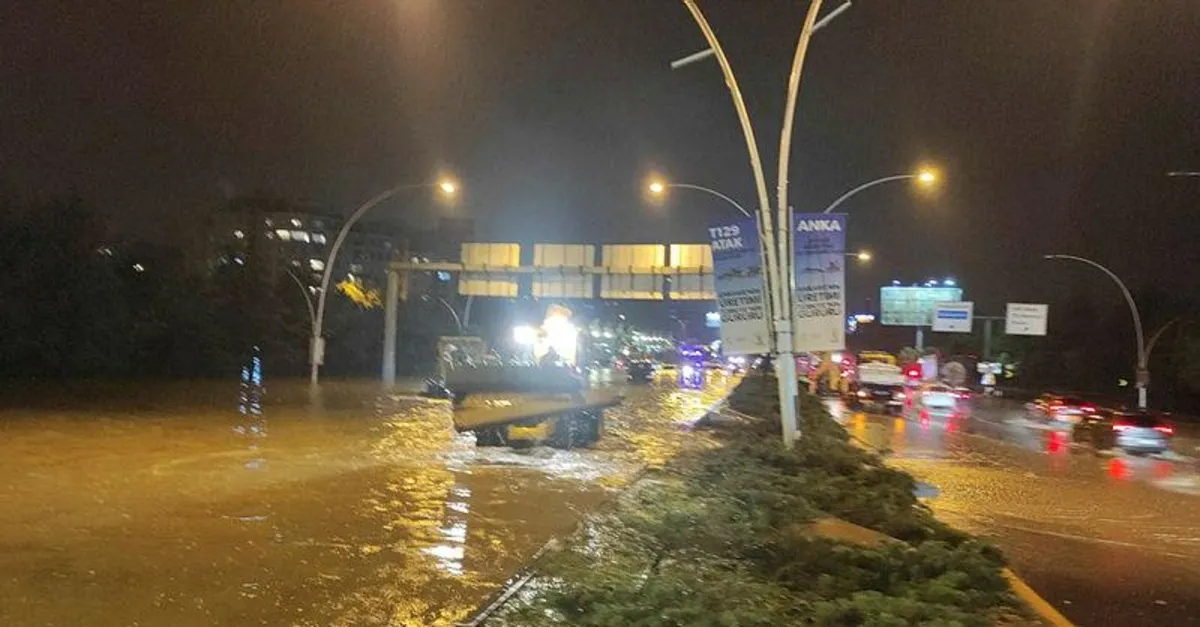 Ankara sulara gömüldü! Vatandaşlar miting miting gezen Mansur Yavaş’a isyan etti