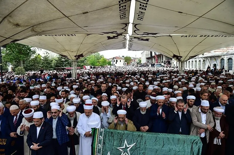 İsmailağa Cemaati lideri Hasan Kılıç'a Hakk'a uğurlandı! Başkan Erdoğan cenaze namazına katıldı | Cemaatin yine lideri Fikri Doğan-3