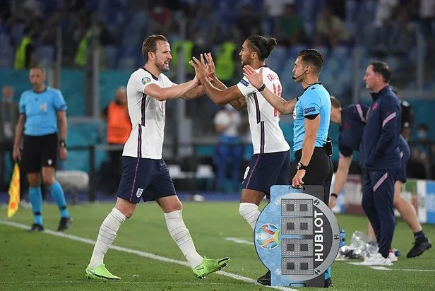 ukraynayi-4-0-maglup-eden-ingiltere-yari-finale-yukseldi-euro-2020-mac-sonucu-1625345776742.jpeg Ukrayna'yı 4-0 mağlup eden İngiltere yarı finale yükseldi! | EURO 2020 MAÇ SONUCU-5