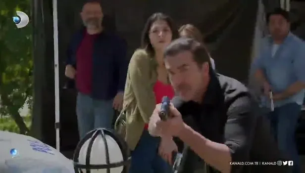 Arka Sokaklar 594. bölüm sezon finali fragmanı nefes kesti! Uyuşturucu Baronu Ferhat, ekibin ailelerini hedef alıyor!