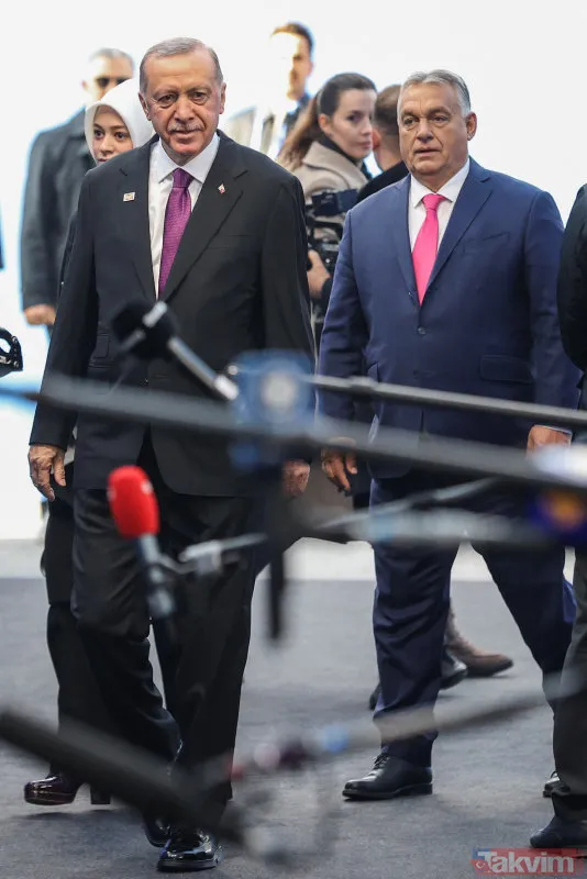 Avrupa Siyasi Topluluğu Zirvesi'nde ilgi odağı Başkan Erdoğan! Peş peşe temaslar: Ursula von der Leyen, Macron, Hristodulidis... - 32