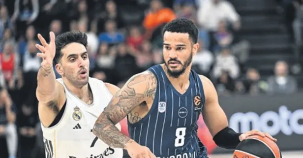 Anadolu Efes’e bir darbe daha