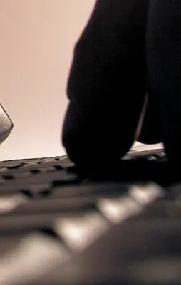 Sosyal medya teröristine hapis