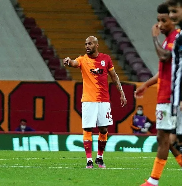 Galatasaraylı taraftarlar sosyal medyada kızgınlıklarını dile getirdi: Kerem'in zemin kadar değeri yok mu?-2