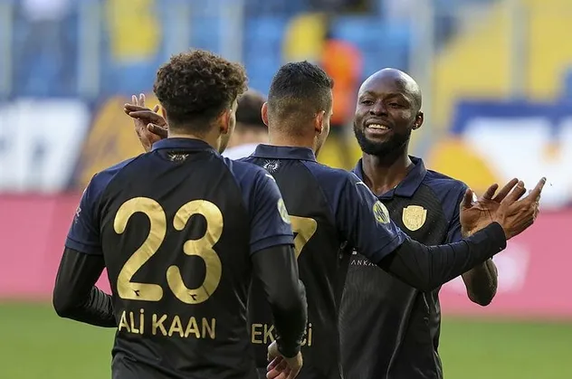 Ankaragücü 3-0 Nazilli Belediyespor (MAÇ SONUCU-GOLLER VE ÖZET İZLE)