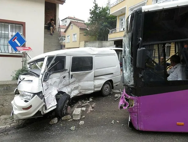 Son dakika: Üsküdar'da trafik kazası: 4 yaralı-2