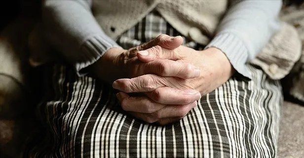 Uzmanı demans hastalığına karşı uyardı: Aşık olmak ve sosyalleşmek...