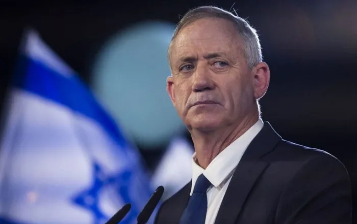israilde-savas-kabinesinden-netanyahuya-yaylim-atesi-artik-secim-yap-1704485523731.jpeg Soykırımcı İsrail'in Savaş Kabinesi Üyesi Benny Gantz'den Netanyahu'ya yaylım ateşi: Artık seçim yap-6