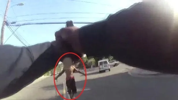 ABD polisinin ''Trump şeytan'' diyen şüpheliyi vurduğu anların görüntüsü ortaya çıktı-1