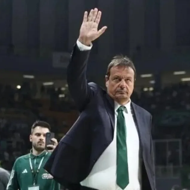 Ergin Ataman’dan dev zafer!