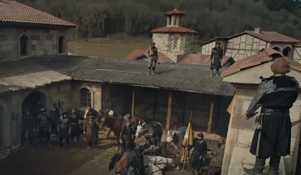 kurulus-osman-48-bolum-fragmaninda-dusmanina-dis-biliyor-suyun-onu-bogmadigini-atesin-onu-yakmadigina-inanirlar-1614839037109.jpg