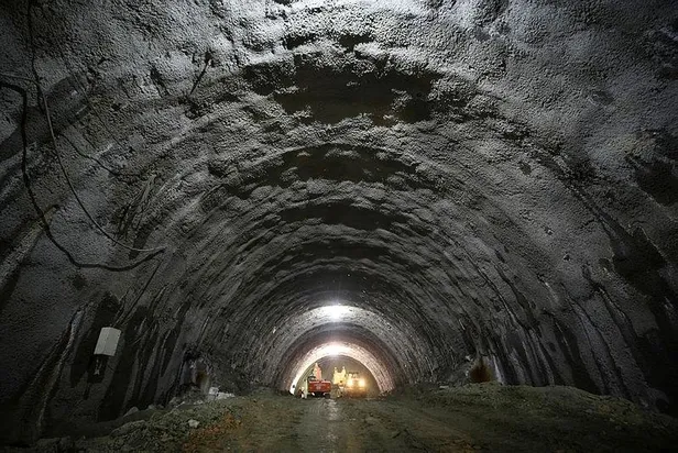 Nefes aldıracak tüneller için geri sayım! Balıkesir-İzmir kara yolunda ulaşım süresi kısalacak!