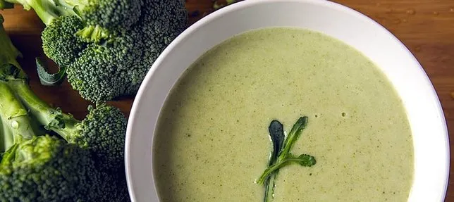 Brokoli çorbası nasıl yapılır? Sütlü ve kremalı evde kolay hazırlanan brokoli çorbası tarifi! Malzemeler, püf noktalar…