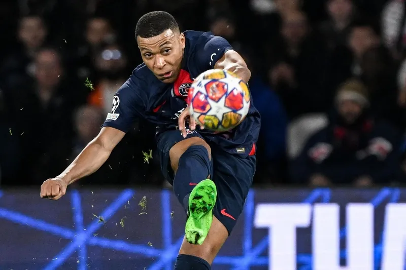 son-dakika-kylian-mbappe-ayriligi-resmen-acikladi-1715365053215.jpeg PSG'nin dünya yıldızı Kylian Mbappe ayrılığı resmen açıkladı! Hedefte Real Madrid mi var?-5