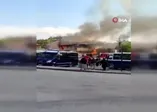 Başkent'te iki katlı ahşap bina yandı