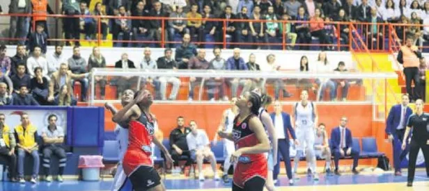 Yakın Doğu ve AGÜ avantajı kaptı