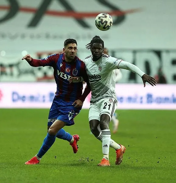 bakasetas-firtinasi-4-macta-neredeyse-bonservisinin-3te-1ini-cikardi-1613230541972.jpeg Anastasios Bakasetas fırtına estiriyor! Trabzonspor'a hem 9 puan hem de 8 milyon 100 bin TL kazandırdı-4