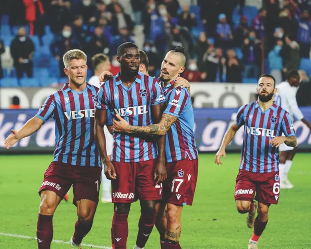 besiktas-trabzonspor-canli-mac-izle-besiktas-galatasaray-derbi-maci-kesintisiz-sifresiz-canli-yayin-izle-1636214152992.jpg Beşiktaş Trabzonspor canlı maç izle! Beşiktaş Galatasaray derbi maçı kesintisiz şifresiz canlı yayın izle!-4