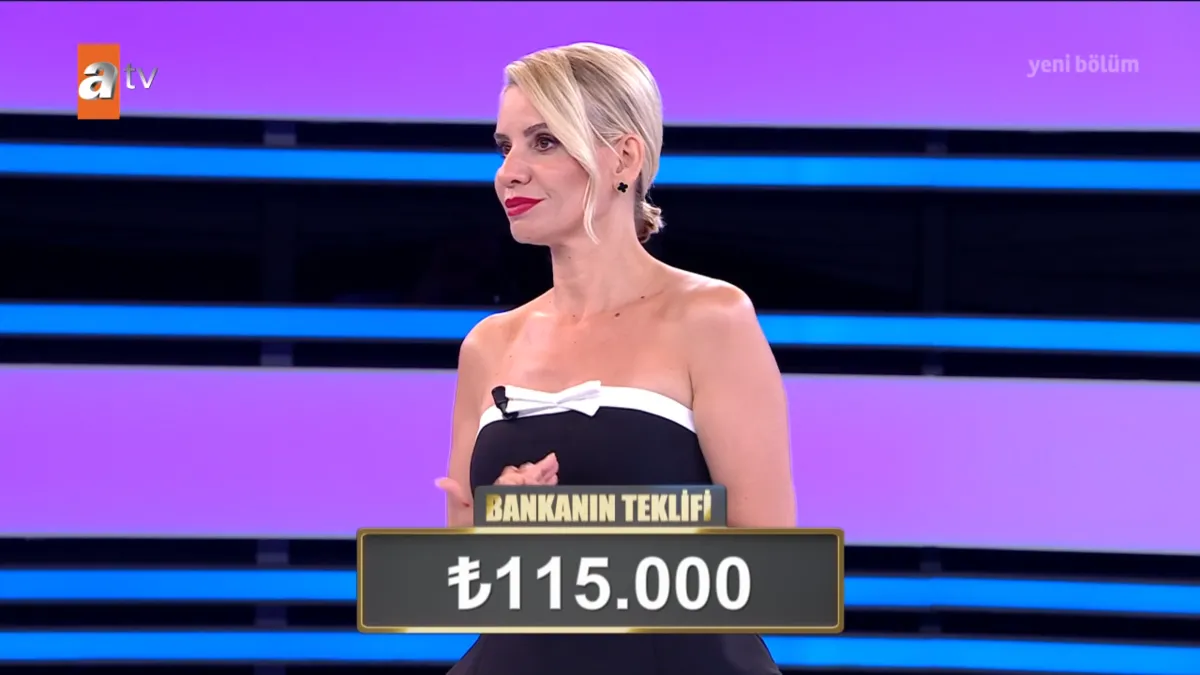 annesini-cekistirirken-sahnede-yakalandi-studyoda-buz-gibi-esen-dedikodu-ani-1787171519054.png Annesini çekiştirirken sahnede yakalandı! Stüdyoda buz gibi esen dedikodu anı-8