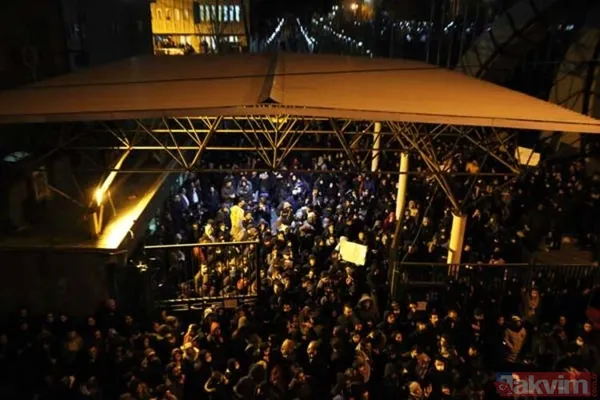 Tahran'da 'Hamaney istifa' sesleri! Anma törene rejim karşıtı gösteriye dönüştü: Ülkeyi rahat bırak - 12