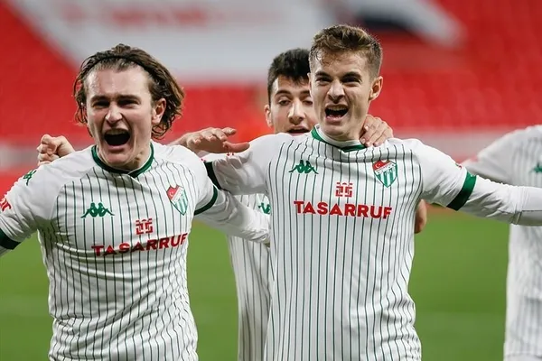 Fenerbahçe, Bursaspor'un 3 yıldızını istiyor! - 1