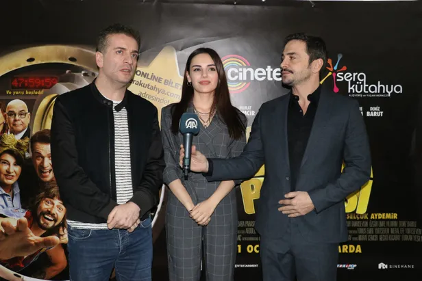 Ahmet Kural "Baba Parası" filminin gösteriminde duyurdu: Avrupa'da 4 şehir gezeceğiz-4