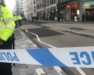 Son dakika: Londrada bıçaklı terör saldırısı! Yaralılar var