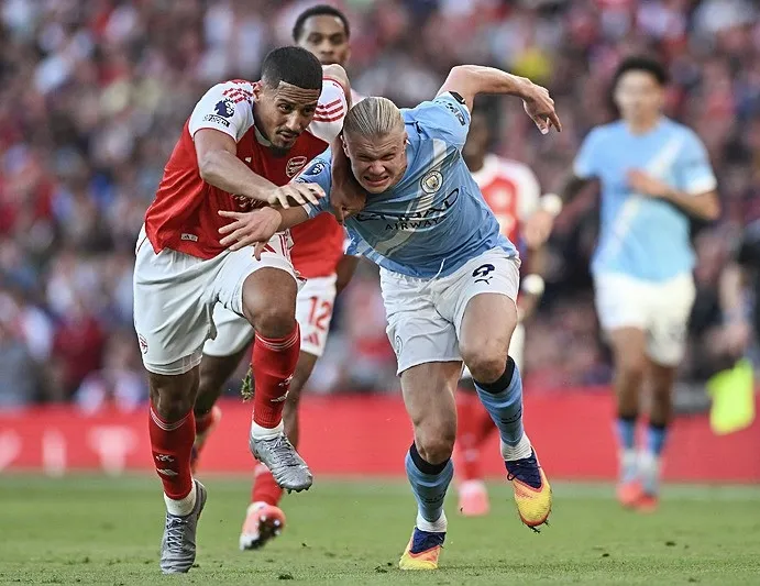 M.City ve Arsenal 1 puana razı oldu