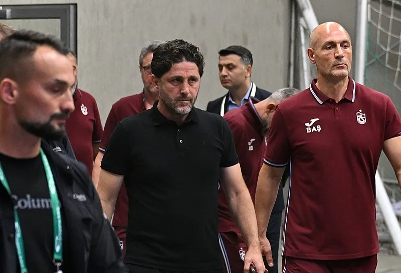 trabzonsporda-fatih-tekke-karari-ayrilmak-istedi-yonetim-kabul-etti-1788272691733.jpeg Trabzonspor’da Fatih Tekke dönemi sona erdi! Ayrılık resmen açıklandı-6