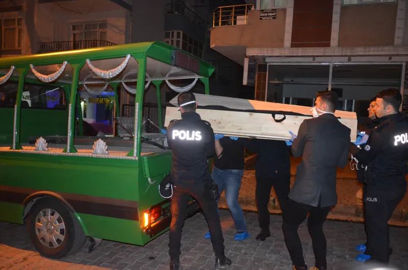 İstanbul'da koku yayılan bazadan kadın cesedi çıktı - 7
