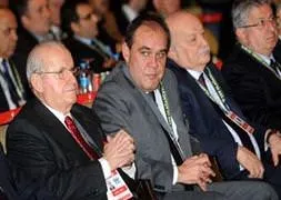 Demirören resmen aday oldu