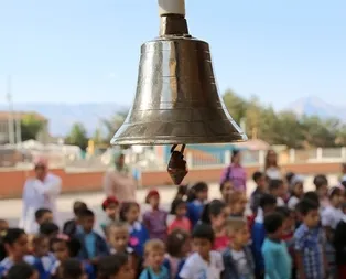 1 Mayıs yarın okullar tatil mi? 1 Mayıs Çarşamba liseler üniversiteler tatil mi? İşte MEB açıklaması