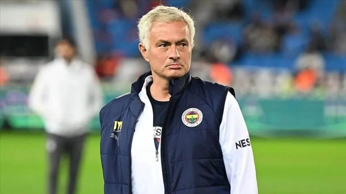 Mourinho’nun Fenerbahçe’de geleceği belirsiz: Yönetim ve başkan Londra’da görüşüyor