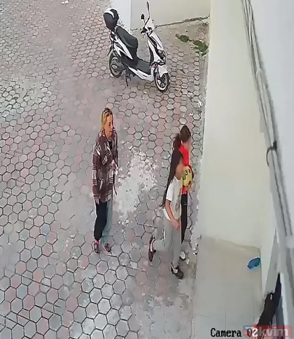 Adana'da akılalmaz hırsızlık! Hala azmettirdi 9 yaşındaki yeğen çaldı: Parkta çocuğuyla ilgilenen kadının 350 gr altını gitti - 8