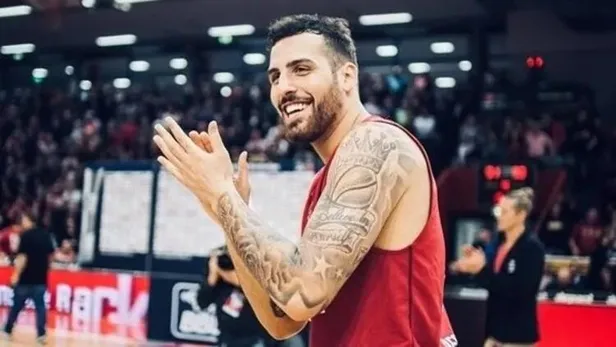 mustafa-mert-koc-ile-iliskisini-sonlandiran-melisa-asli-pamuk-galatasarayin-yildiz-oyuncusuna-gonlunu-kaptirdi-1677617851180.jpeg Mustafa Mert Koç ile ilişkisini sonlandıran Melisa Aslı Pamuk, Galatasaray'ın yıldız oyuncusuna gönlünü kaptırdı-4