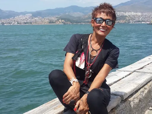 Serap Paköz kimdir, nereli? Serap Paköz programı hangi kanalda?-4