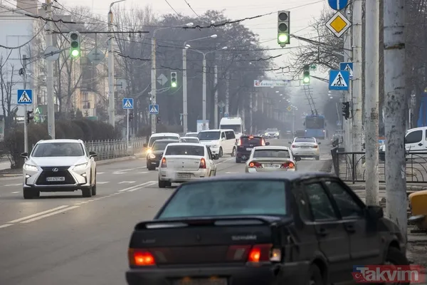 SON DAKİKA: Rusya Ukrayna'yı işgal ediyor! Savaştan en çarpıcı fotoğraflar: Halk metro istasyonlarına kaçtı... Gözlerde korku var - 19