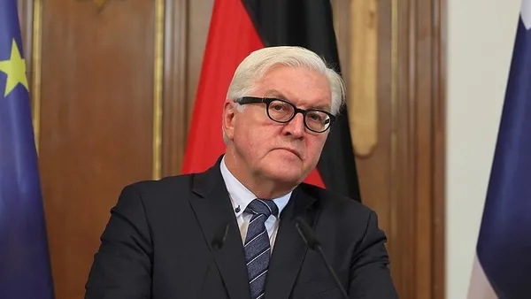 almanyadan-surpriz-ukrayna-hamlesi-cumhurbaskani-steinmeier-kievde-1666676304105.jpg Almanya'dan sürpriz Ukrayna hamlesi: Cumhurbaşkanı Steinmeier Kiev'de-4