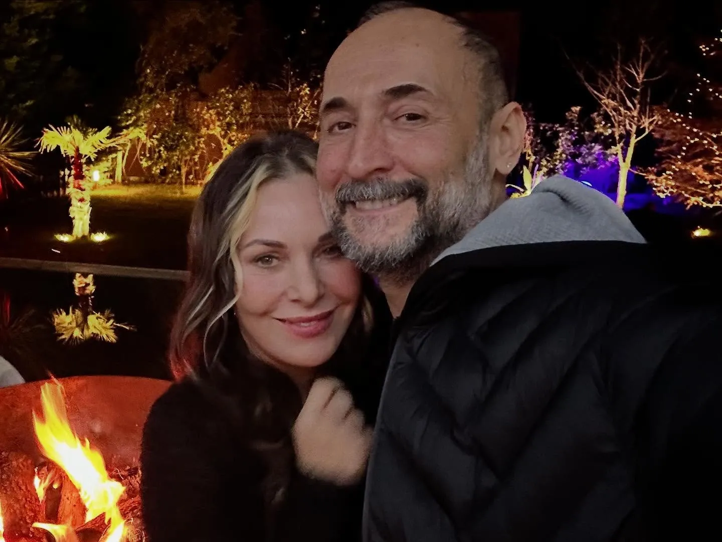 Kağıt üzerinde hala evliler! Uğur Yücel'in 42 yıllık eşi bakın hangi oyuncu çıktı! - 25