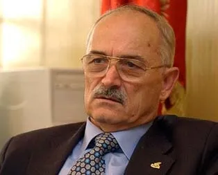 Pakdemirli vefat etti