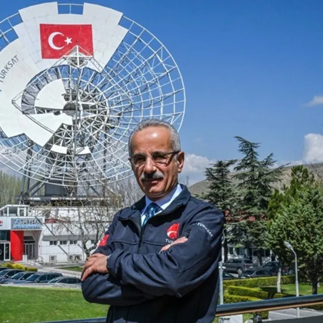TÜRKSAT için yarış var