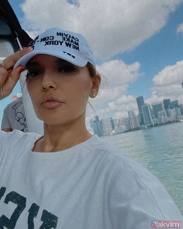 Bikini üstünü çıkarıp poz vermişti! Demet Akalın o paylaşımlarına yenisini ekledi! Sere serpe uzanan Demet sosyal medyayı salladı - 5