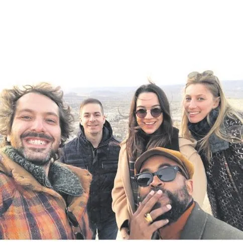 Miss Turkey güzeli Tara De Vries, Missoni’nin dikkatini çekmeyi başardı! Kapadokya’da Mert Alaş ve Bella Hadid ile buluştu-6