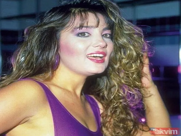 Yeşilçam’ın gamzeli güzeli Bahar Öztan minilerini çekip poz verdi! Son hali büyüledi! Fahriye Evcen ile Hande Erçel gerçeğiyle şaşırttı - 5