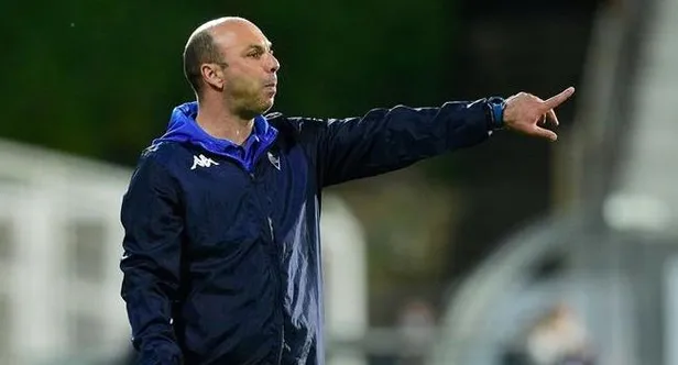 besiktasta-teknik-direktor-arayisi-devam-ediyor-son-karari-ahmet-nur-cebi-verecek-1639432980308.jpeg Beşiktaş'ta teknik direktör arayışı devam ediyor! Son kararı Ahmet Nur Çebi verecek-2