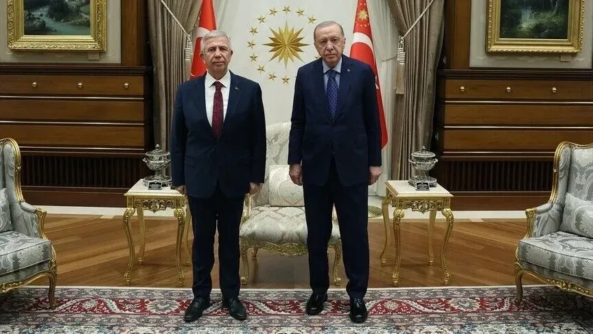 kimi-sececegini-bilmek-onemli-1789240358918.jpeg