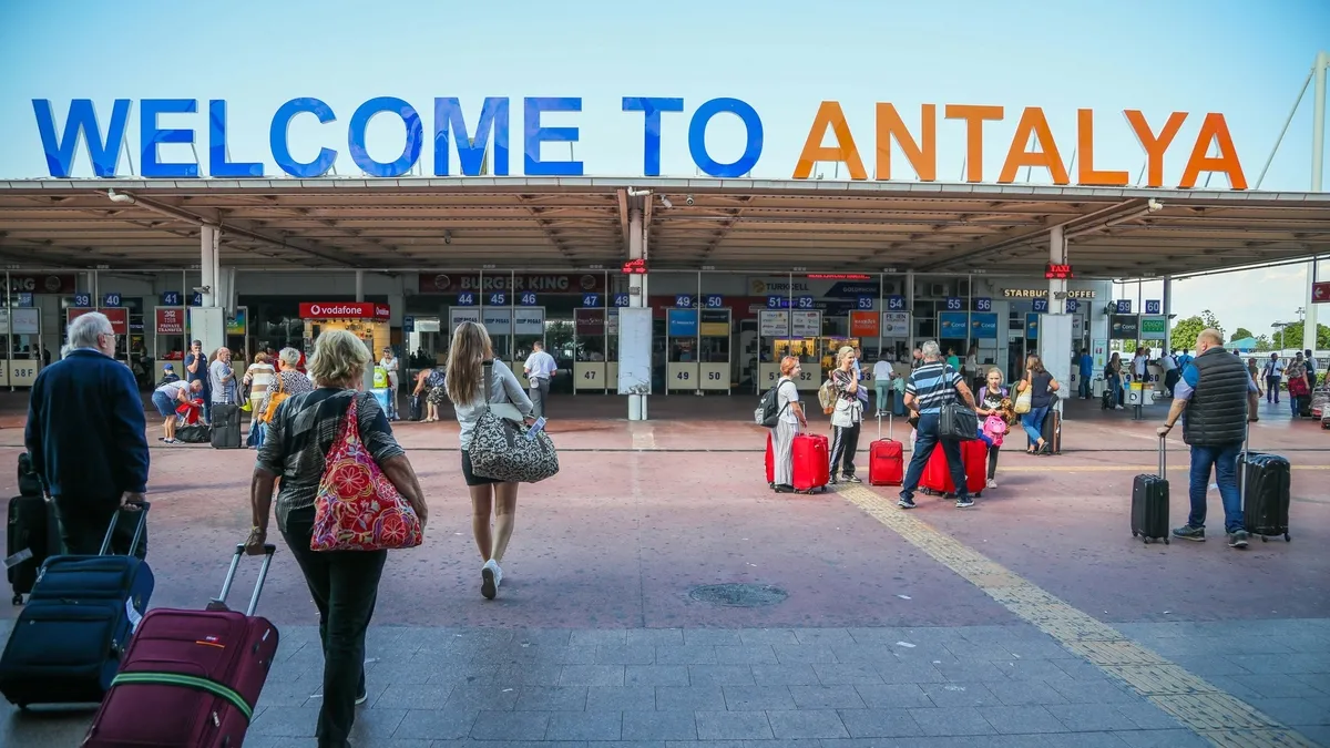 Türkü de yabancısı da Antalya diyor! İlk 5 ayda 4 milyon kişi Antalya’yı ziyaret etti