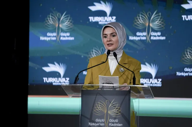 Turkuvaz Medya'da Güçlü Türkiye’nin Güçlü Kadınları Zirvesi: Aile ve Sosyal Hizmetler Bakanı Mahinur Özdemir Göktaş: "Kadının gücüyle dimdik ayağa kalkıyoruz"-2