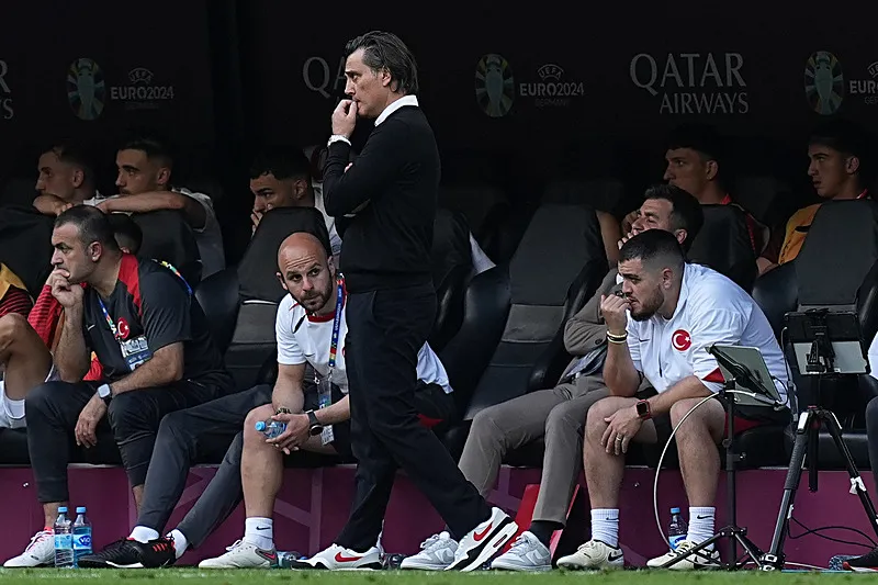 Türkiye gruptan nasıl çıkar? İşte ihtimaller ve EURO 2024 gruplarında oluşan puan durumu - 15