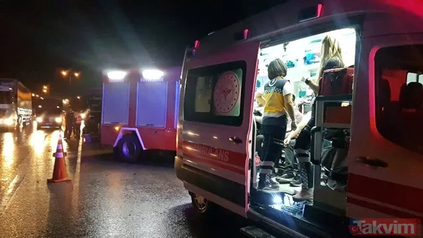 Sapanca'da TEM'i kilitleyen kaza! 5 araç birbirine girdi - 18